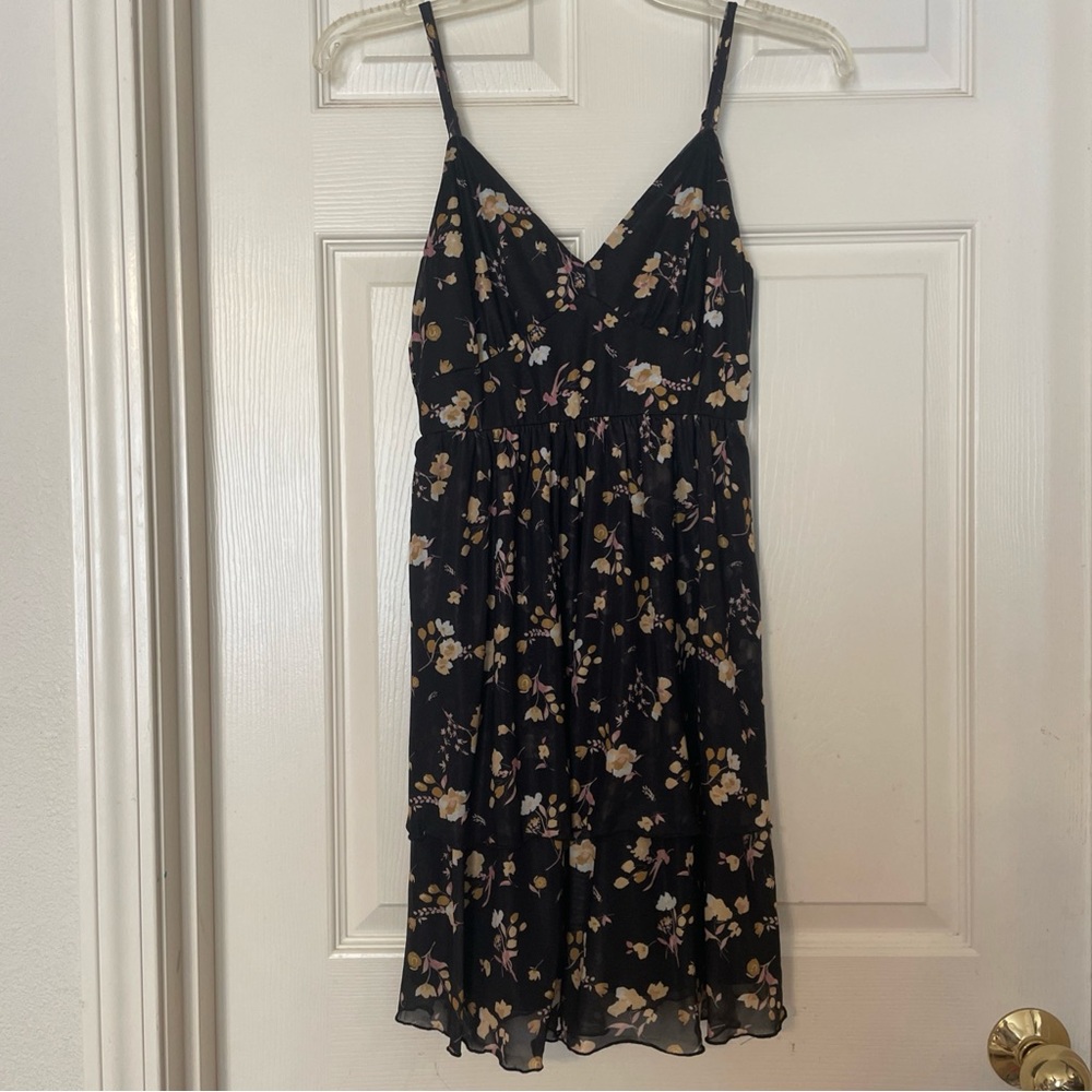 Live To Be Spoiled Black Floral Mesh Tiered Mini Dress Small FRED1401J‎